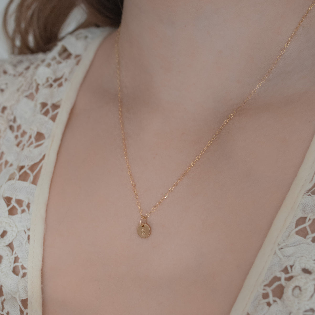 Initial Disc Necklace – Evorly